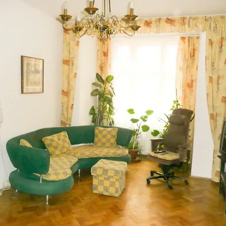 Δωμάτια σε οικογενειακή κατοικία Cozy Πράγα